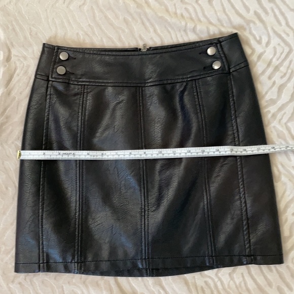 Free People Black Mini Skirt Size 4 - Picture 7 of 8